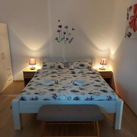 Apartment Rosie Smoljanac Ngoại thất bức ảnh