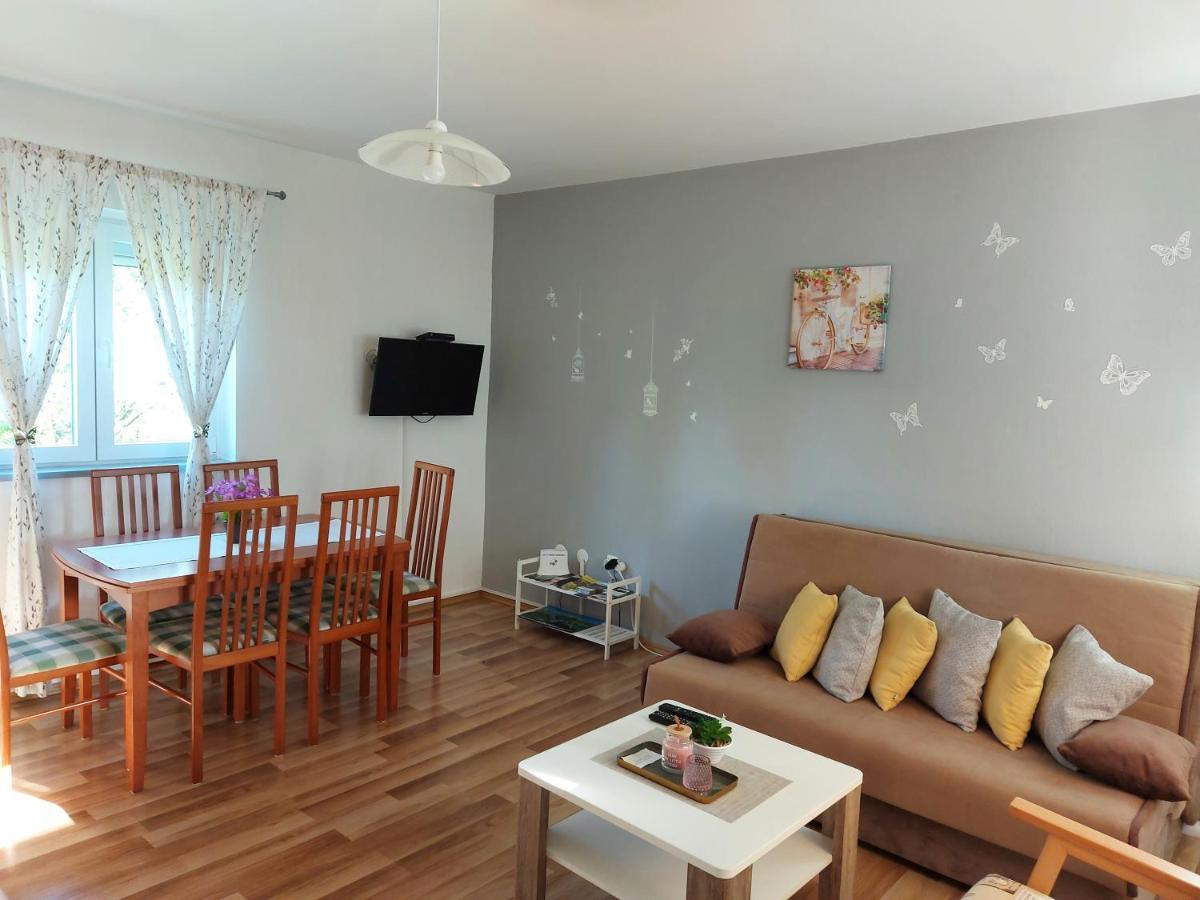 Apartment Rosie Smoljanac Ngoại thất bức ảnh